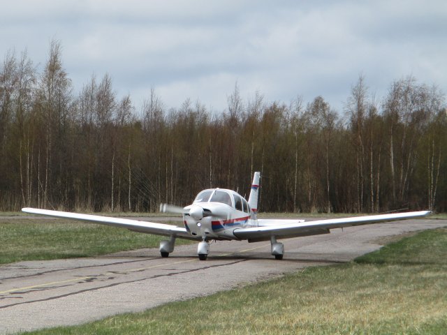 Piper PA-28-181 Archer II SE-KFM EFHN 2019-05-07