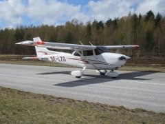 Cessna 172S Skyhawk SP SE-LZG EFHN 2019-05-07