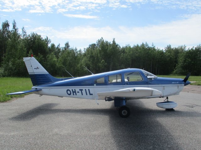 Piper PA-28-161 Warrior II OH-TIL EFHN 2019-06-17