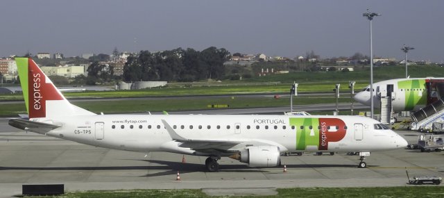 TAP Express Embraer 190LR CS-TPS