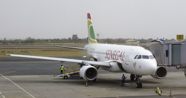 Air Senegal Boeing 737-319-112 6V-AMA