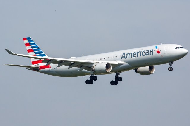 American Airlines Airbus A330-323 N275AY