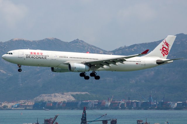 Dragonair (Cathay Dragon) Airbus A330-343 B-LBD