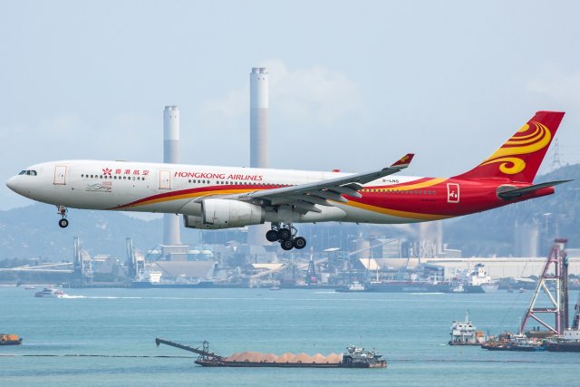 Hong Kong Airlines Airbus A330-343 B-LNS