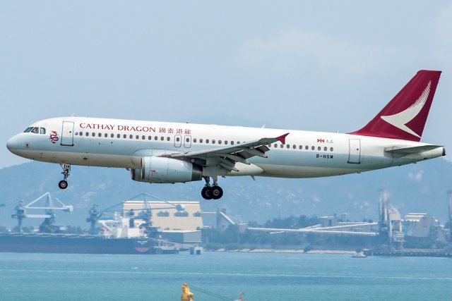 Cathay Dragon Airbus A320-232 B-HSM