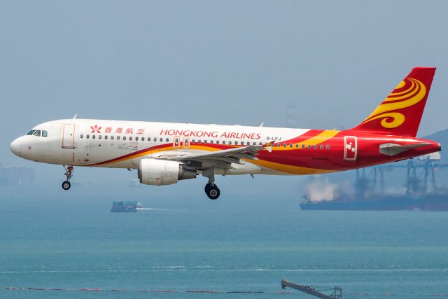 Hong Kong Airlines Airbus A320-214 B-LPJ