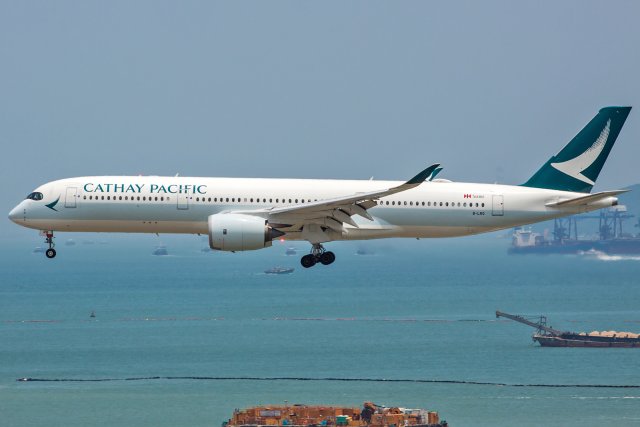 Cathay Pacific Airbus A350-941 B-LRQ