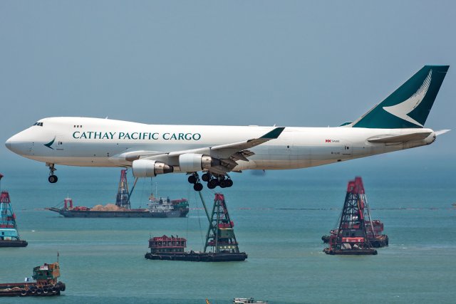 Cathay Pacific Boeing 747-467F(ER) B-LIE