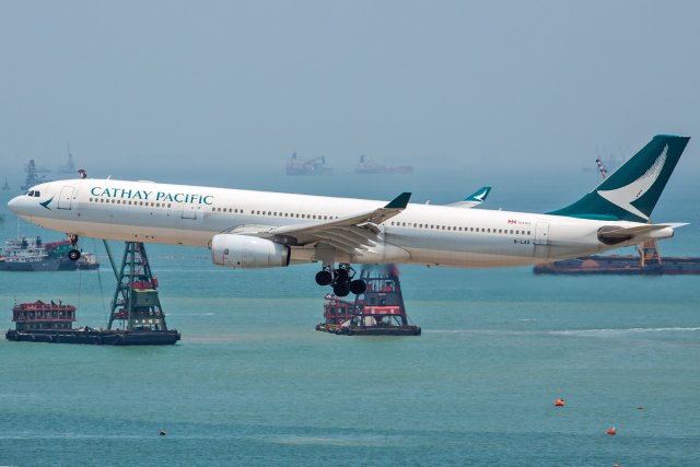 Cathay Pacific Airbus A330-343 B-LAX