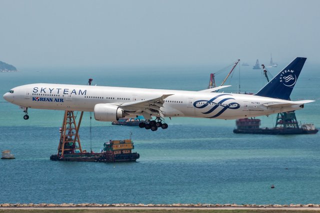 Korean Air Lines Boeing 777-3B5(ER) HL7783