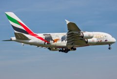 Emirates Airbus A380-861 A6-EER