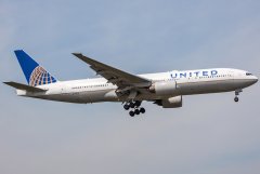 United Airlines Boeing 777-222(ER) N799UA