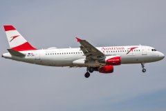 Austrian Airlines Airbus A320-214 OE-LBR