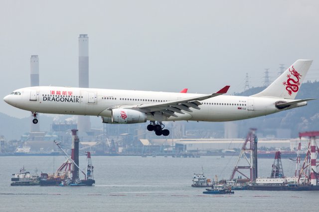 Dragonair (Cathay Dragon) Airbus A330-342 B-HLB