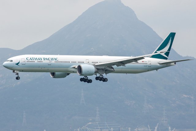 Cathay Pacific Boeing 777-367(ER) B-KPP