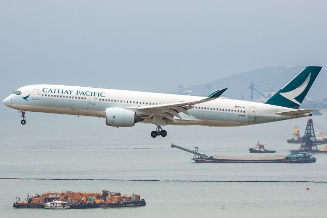 Cathay Pacific Airbus A350-941 B-LRD