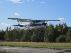 Cessna 172N Skyhawk II OH-CAV EFHN 2019-09-22