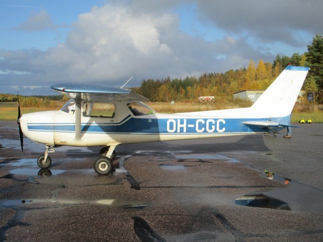 Reims/Cessna F150M, OH-CGC EFHN 2019-10-11