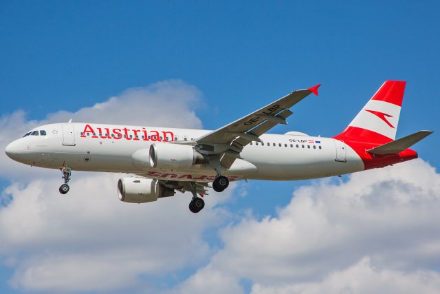 Austrian Airlines Airbus A320-214 OE-LBP