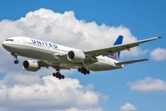 United Airlines Boeing 777-222(ER) N225UA