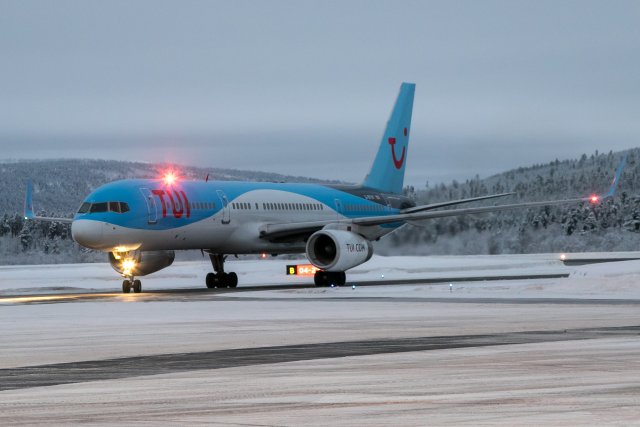 G-BYAY. 22.12.2019. Boeing 757-204(WL)