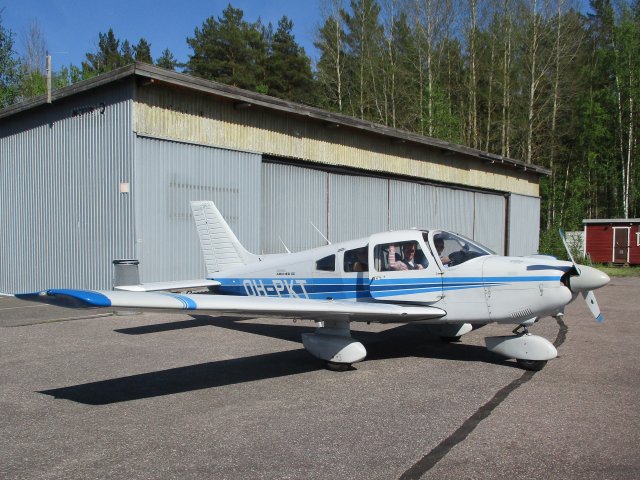 Piper PA28-181 Archer II OH-PKT EFHN 2020-05-30