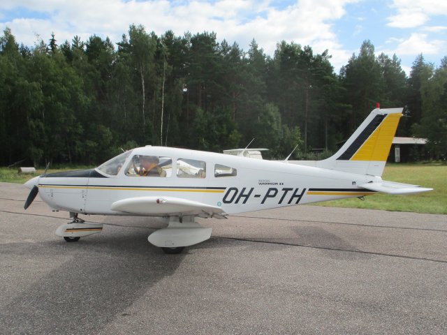 Piper PA-28-161 Warrior II OH-PTH EFHN 2020-08-12