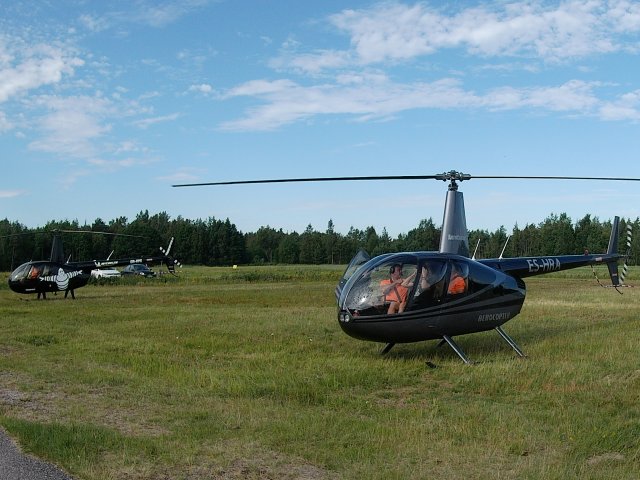 Robinson R44 Raven ES-HRA EFHN 2020-08-09