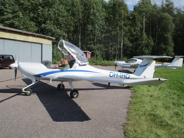 Diamond DV20 OH-IHQ EFHN 2020-08-25