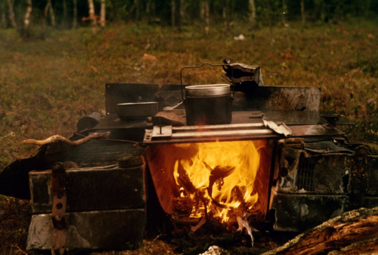 36d Hella alla ja päällä panssarilevyt sivuilla jäähdyttäjät.jpg