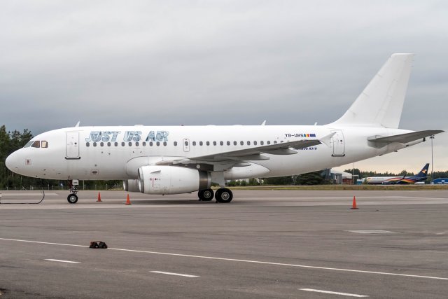 Just Us Air Airbus A319-132 YR-URS 3.9.2020