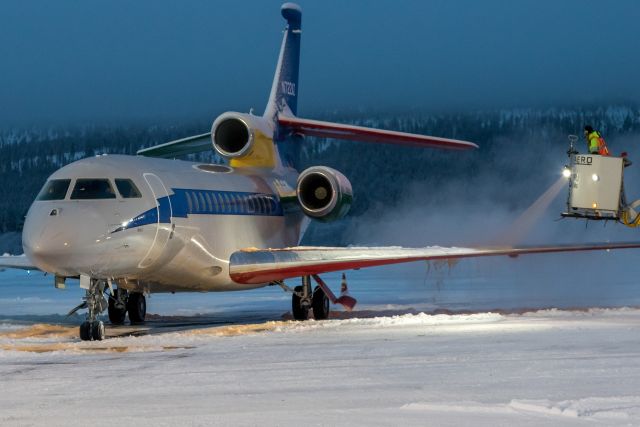 N722AZ. Lumen/jäänpoistoa.