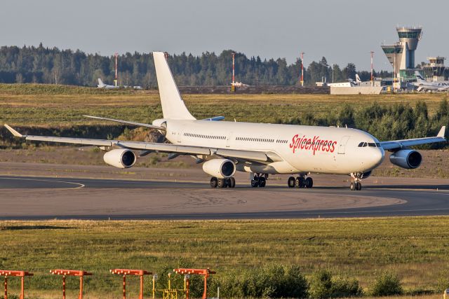 SpiceXpress (Hi Fly) Airbus A340-313 9H-JAI