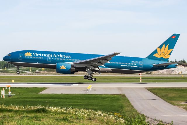 Vietnam Airlines Boeing 777-26K(ER) VN-A144 19.5.2010