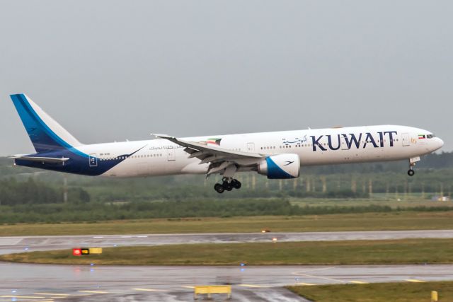 Kuwait Airways Boeing 777-369(ER)  9K-AOE