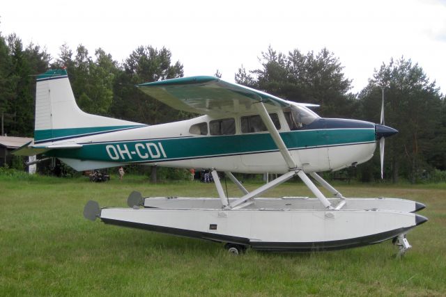 Cessna A185E Skywagon OH-CDI EFHN 2009-06-27