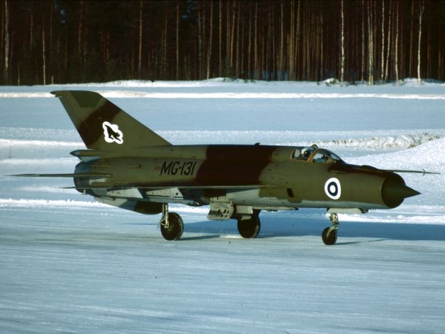 MiG-21 BIS MG-131 EFKU 1982-02