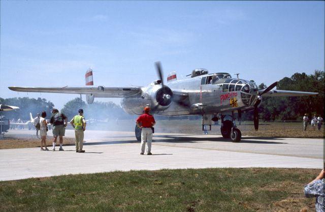 North American B-25J-25-NC Mitchell 44-30734 N9079Z Panchito Kissimmee FL 1999-04-10