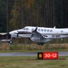 SE-MOF King Air 350 24.9.2021 laskussa 12:lle