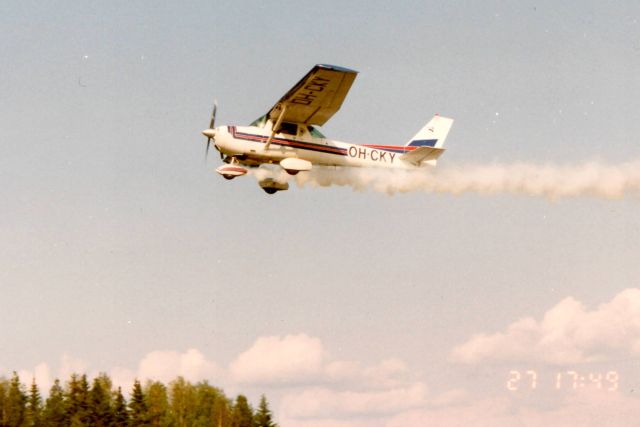 Cessna 150M OH-CKY EFPK 1993-06-27