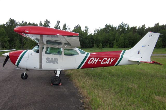 Cessna C172P Skyhawk II OH-CAY EFHN 2011-06-16