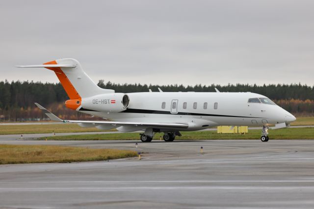 OE-HST Bombardier Challenger 350  25.10.2021