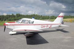 Piper PA-28-140 Cherokee B OH-PJF EFHN 2011-08-12