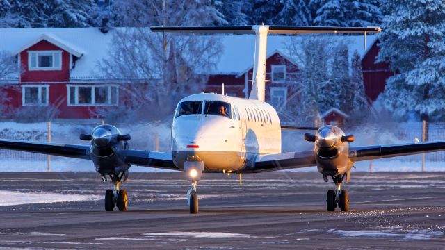 SE-MHU - Beechcraft 1900C - Jonair - 30.11.2021