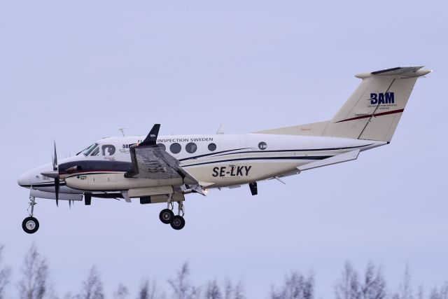 SE-LKY King Air 200 18.1.2022