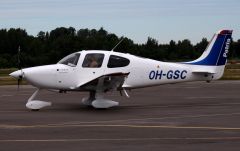 Cirrus SR22 G3 OH-GSC Patria