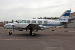 Piper PA-31-350 Navajo Chieftain OH-PNX