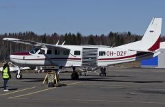 SLK Cessna 208B Grand Caravan OH-DZF