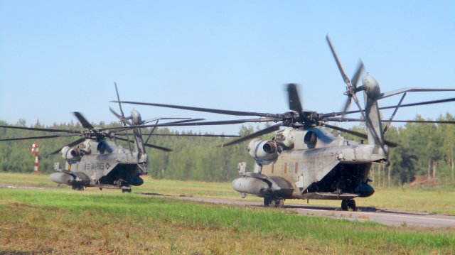 Sikorsky CH-53E Super Stallion, EG-20 ja EG-24, VMM-263 (REIN), EFHN, 2022-08-14