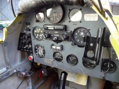 OH-XLA De Havilland DH 82A Tiger Moth instrument panel